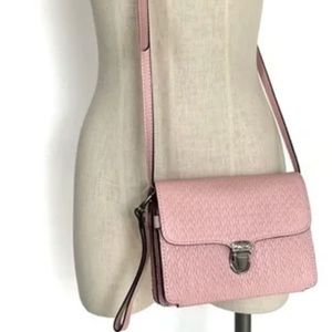 Pretty in Pink, cross-body